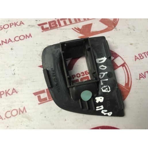 Накладка кнопки стеклоподъемника правая Fiat Doblo 2006- 735402417